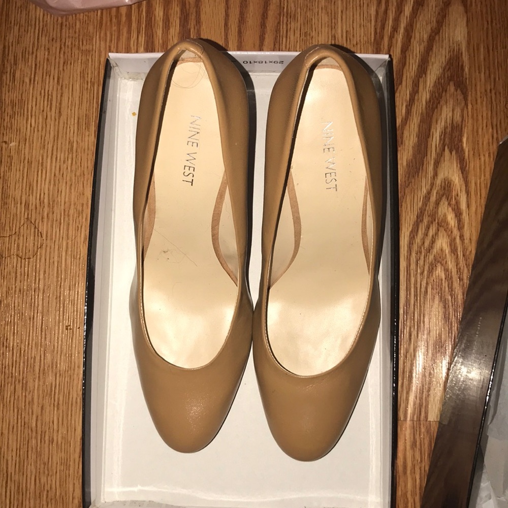 Nine West Tan size 8 heels